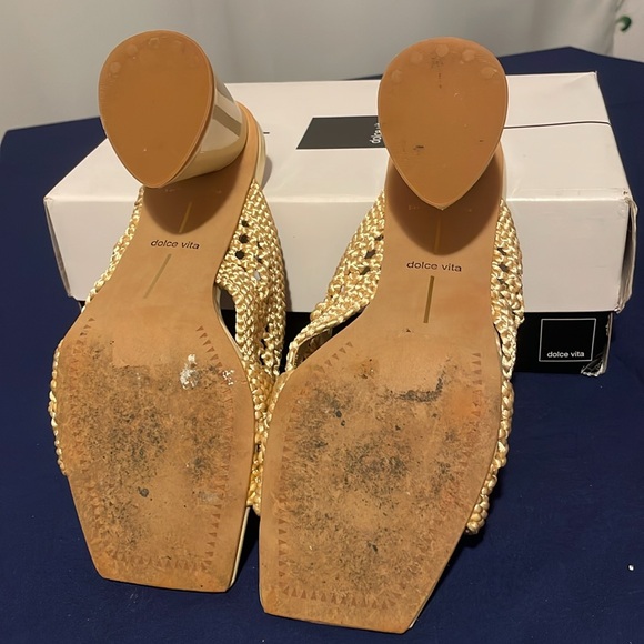 Dolce Vita Vanilla Woven Sandals - Picture 6 of 7